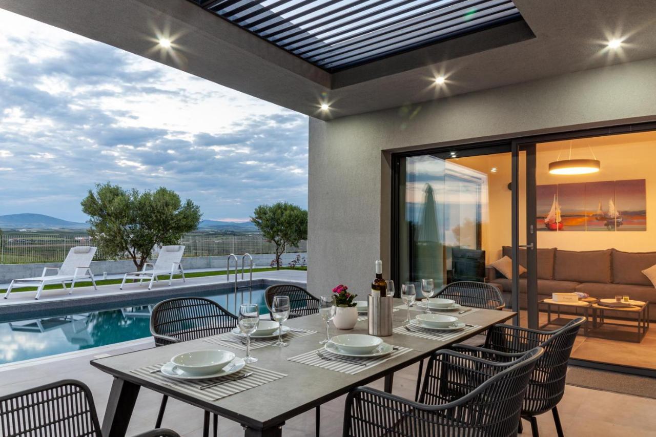 Merelia Luxury Villas - Halkidiki Неа-Муданія Екстер'єр фото